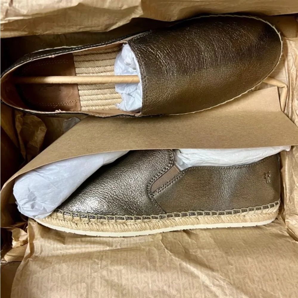 Frye new box